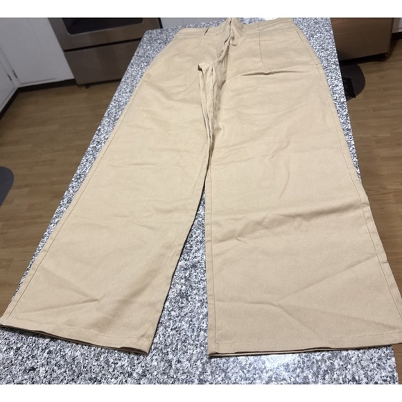 Lulus Pants - Lulus Wide Leg Khaki Dress Pants SIze Medium Pleated  Lightweight Regular Fit
